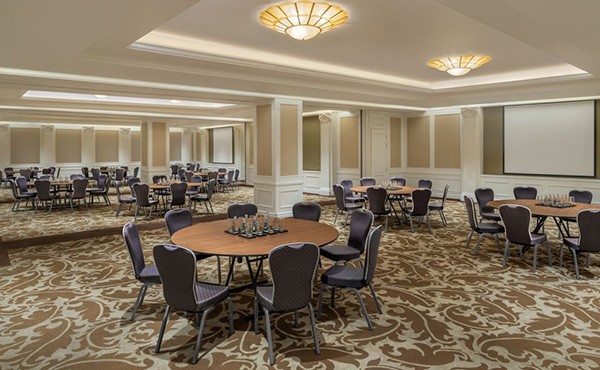 04-lc-bkkla-london-meeting-room-16939_Wide-Hor